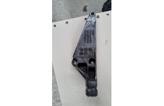 Audi A4 b6 2.0 20v Motor Kulağı