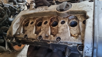 Audi A4 B6 2.0 fsı külbütör kapağı