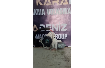Audi A4 sağ arka cam motoru