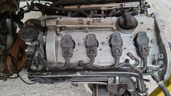 Audi A6 B5 1.8 T külbütör kapağı