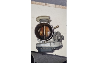 Audi A8 2.8 gaz kelebeği