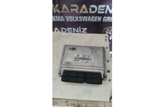 Passat 2.8 motor beyni çıkma parça