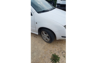 skoda fabia çıkma sağ çamurluk