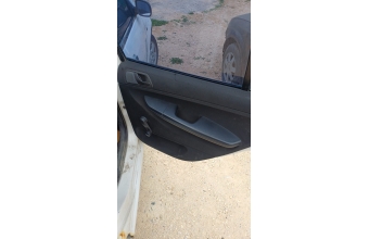 skoda fabia sağ arka kapı cam kirikosu çıkma