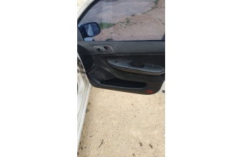 skoda fabia sağ ön kapı döşemesi çıkma