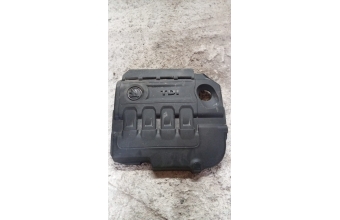 Skoda Octavia motor üst koruma kapağı çıkma