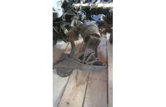 Transporter T4 motor kulağı braket 2.5 turbolu çıkma parça