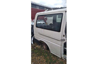 Transporter T4 sağ arka kesme çıkma parça