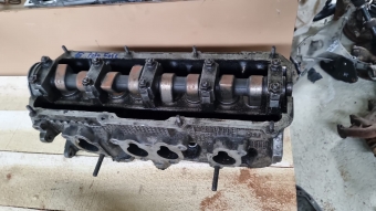 Volkswagen golf 4 1.6 akl silindir kapağı