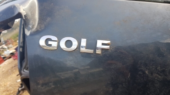 Volkswagen Golf 4 Bagaj Kapağı Yazısı
