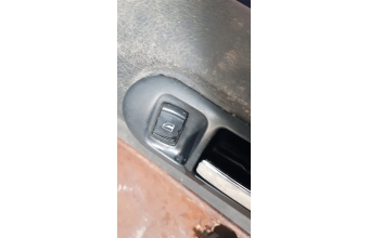Volkswagen Golf 4 Sağ Ön Cam Açma Düğmesi