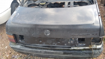 Volkswagen Passat B3 bagaj kapağı çıkma parça