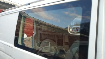 Volkswagen Transporter T5 sürgülü kapı sol cam çıkma parça