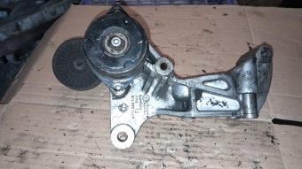vw transporter t4 2.4 şarj dinamosu bağlantı braketi